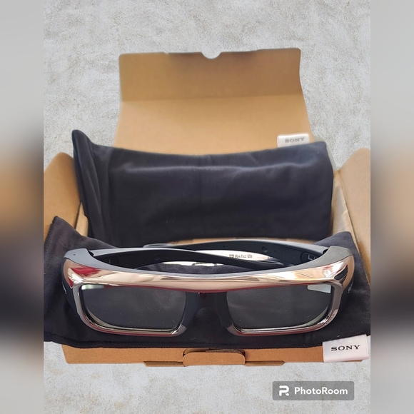 Sony TDG-BR100 3D Glasses (x2) NIB Tag has not been pulled from batteries yet - Picture 5 of 9